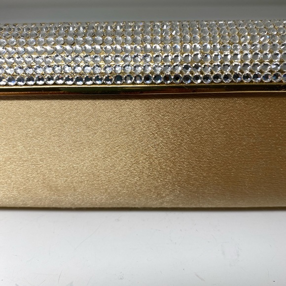 Satin evening bag. 304 crystals on clasp! Wear this 2 ways! - Picture 3 of 12